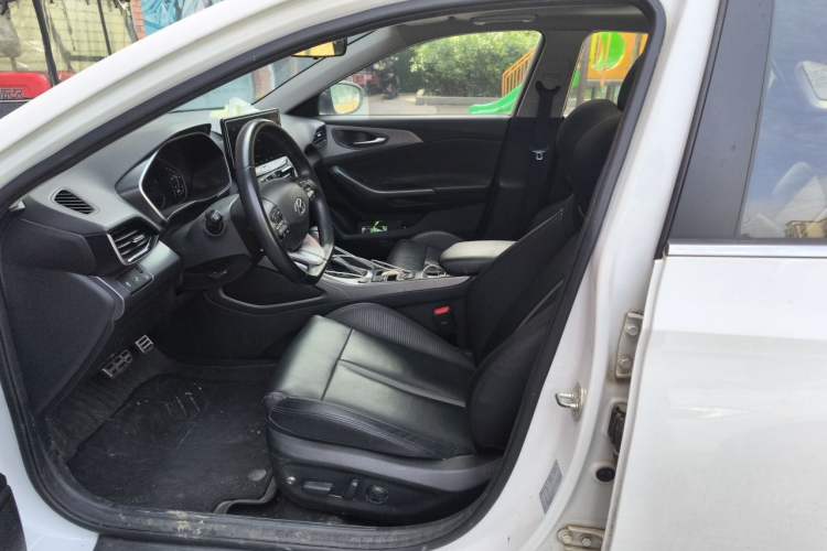Used Hyundai Lafesta 2019 280TGDi Smart Speed Version China VI Standard Left Front Seat