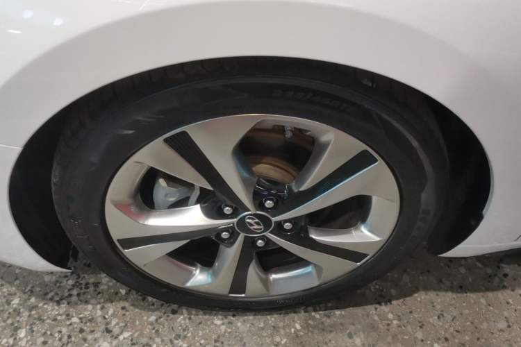 Used Hyundai Lafesta 2019 280TGDi Sport Edition China VI Left Front Wheel Hub