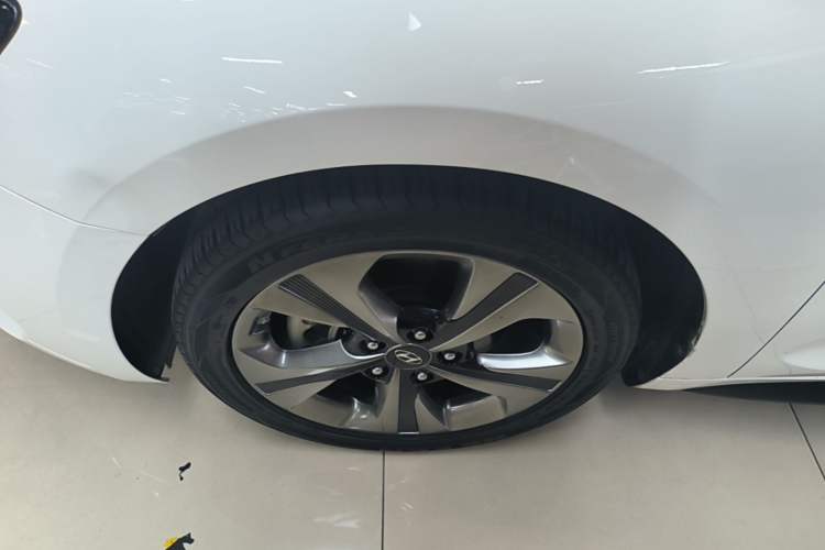 Used Hyundai Lafesta 2019 280TGDi Smart Speed Version China VI Standard Left Front Wheel Hub