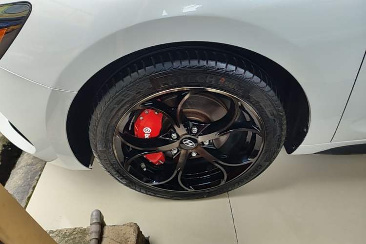 Used Hyundai Lafesta 2019 280TGDi Smart Speed Version China V Standard Left Front Wheel Hub