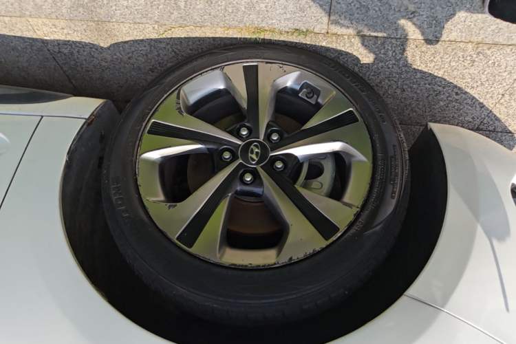 Used Hyundai Lafesta 2019 280TGDi Smart Speed Version China V Standard Left Front Wheel Hub