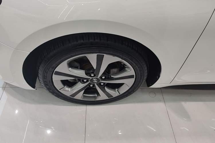 Used Hyundai Lafesta 2019 280TGDi Sport Edition China VI Left Front Wheel Hub