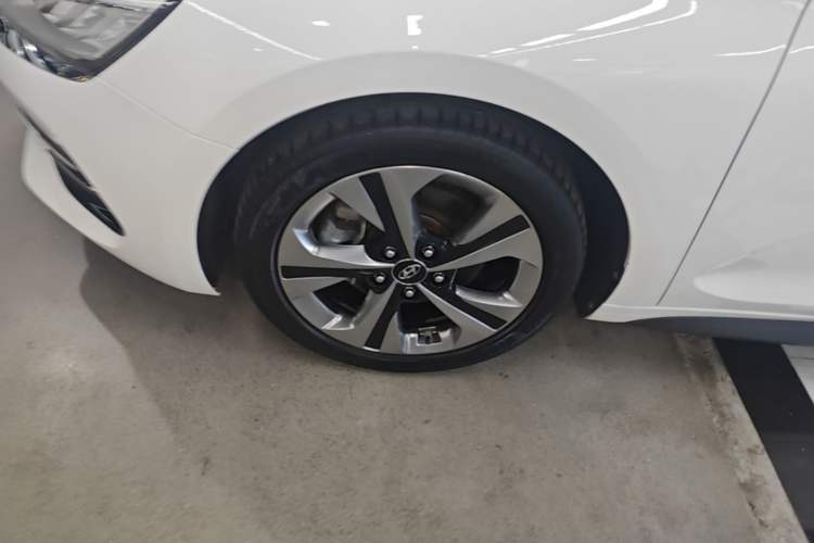 Used Hyundai Lafesta 2019 280TGDi Smart Speed Version China VI Standard Left Front Wheel Hub
