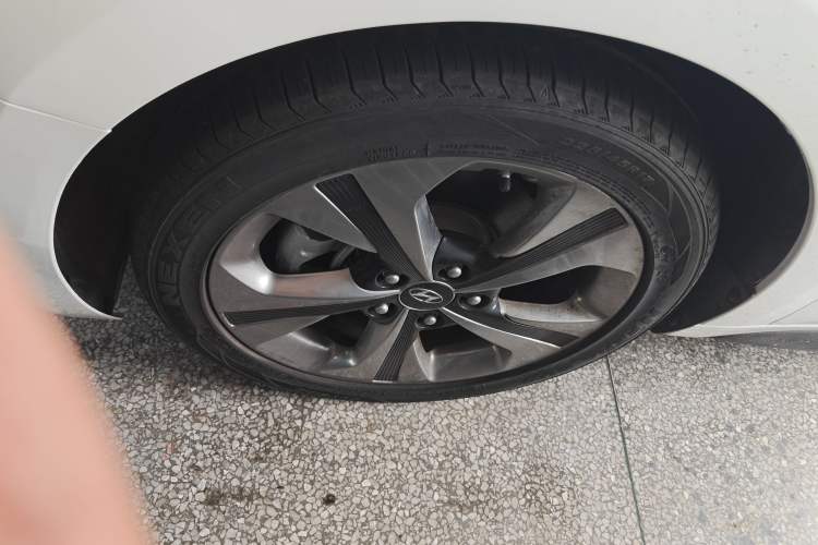 Used Hyundai Lafesta 2019 280TGDi Smart Speed Version China V Standard Left Front Wheel Hub