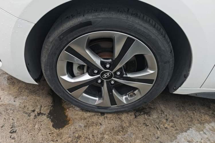 Used Hyundai Lafesta 2019 280TGDi Smart Speed Version China VI Standard Left Front Wheel Hub