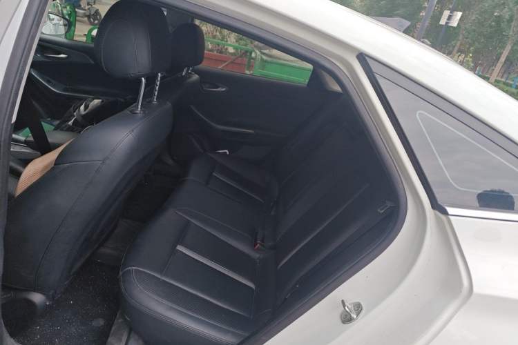 Used Hyundai Lafesta 2019 280TGDi Smart Speed Version China VI Standard Left Rear Seat
