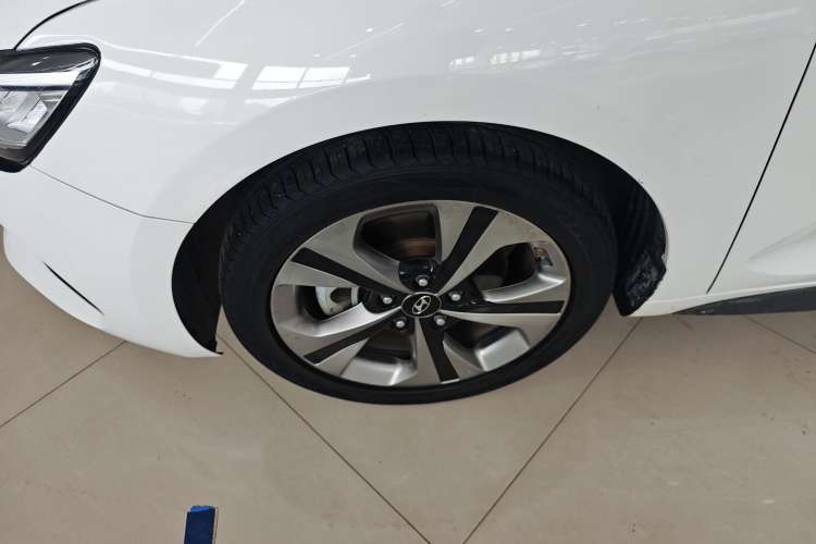 Used Hyundai Lafesta 2019 280TGDi Sport Edition China VI Left Rear Wheel Hub