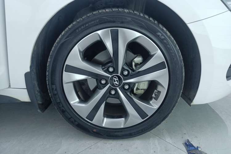 Used Hyundai Lafesta 2019 240TGDi Sport Edition China VI Left Rear Wheel Hub