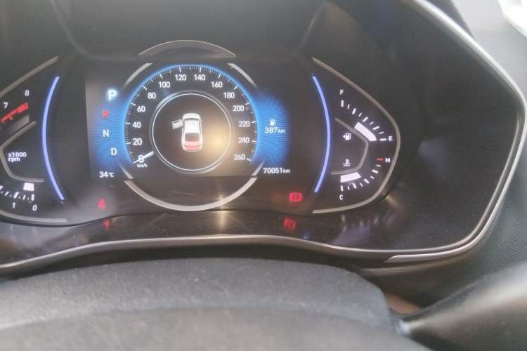 Used Hyundai Lafesta 2019 280TGDi Sport Edition China VI Odometer Close Up