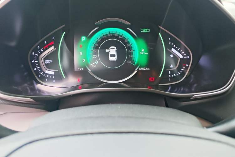 Used Hyundai Lafesta 2019 280TGDi Smart Speed Version China VI Standard Odometer Close Up