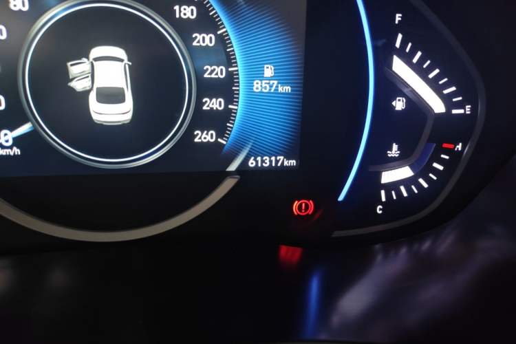 Used Hyundai Lafesta 2019 280TGDi Smart Speed Version China VI Standard Odometer Close Up