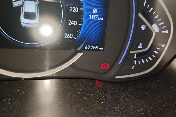 Used Hyundai Lafesta 2019 280TGDi Smart Speed Version China VI Standard Odometer Close Up