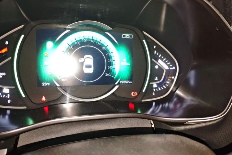 Used Hyundai Lafesta 2019 280TGDi Sport Edition China VI Odometer Close Up