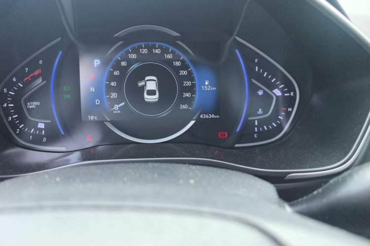 Used Hyundai Lafesta 2019 280TGDi Sport Edition China VI Odometer Close Up