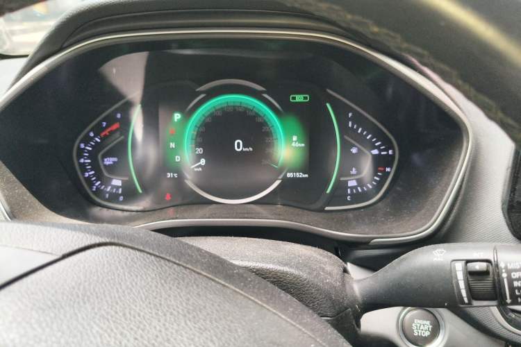 Used Hyundai Lafesta 2019 280TGDi Sport Edition China VI Odometer Close Up