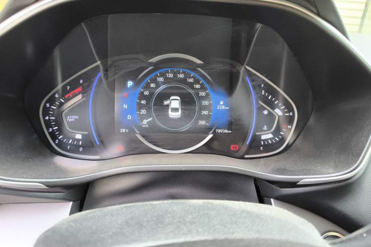 Used Hyundai Lafesta 2019 280TGDi Smart Speed Version China VI Standard Odometer Close Up
