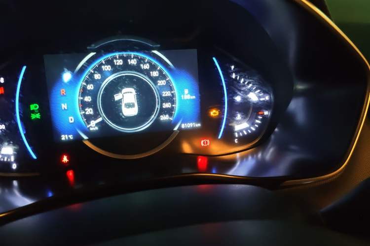 Used Hyundai Lafesta 2019 280TGDi Smart Speed Version China VI Standard Odometer Close Up