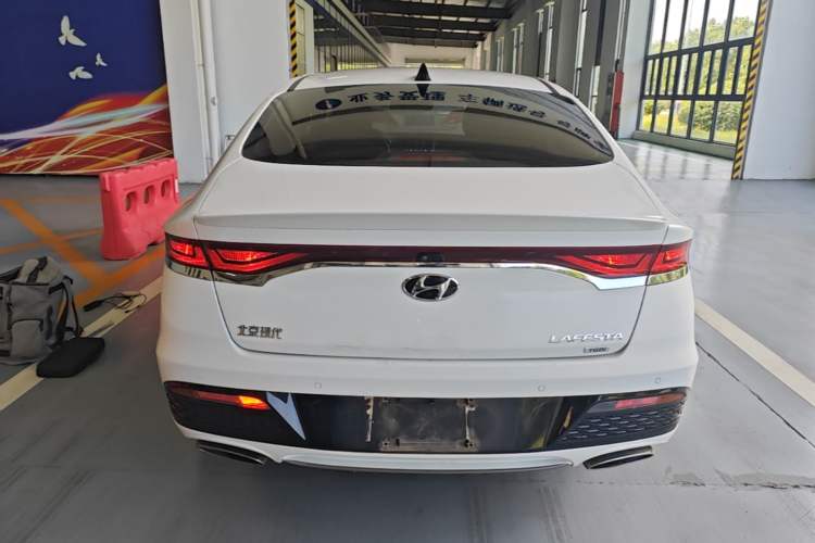 Used Hyundai Lafesta 2019 280TGDi Sport Edition China VI Rear
