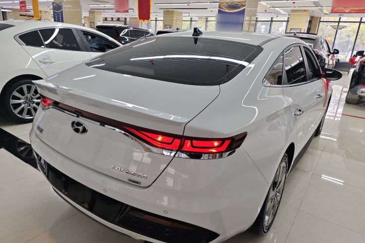 Used Hyundai Lafesta 2019 280TGDi Sport Edition China VI Rear Right 45 Deg
