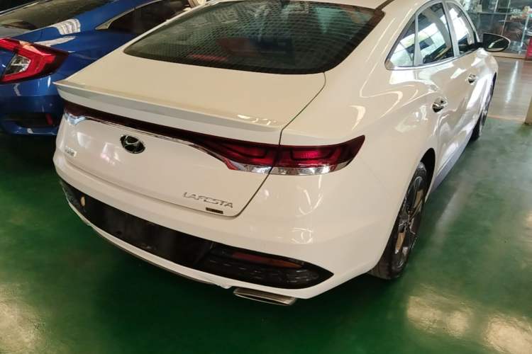 Used Hyundai Lafesta 2019 280TGDi Sport Edition China VI Rear Right 45 Deg