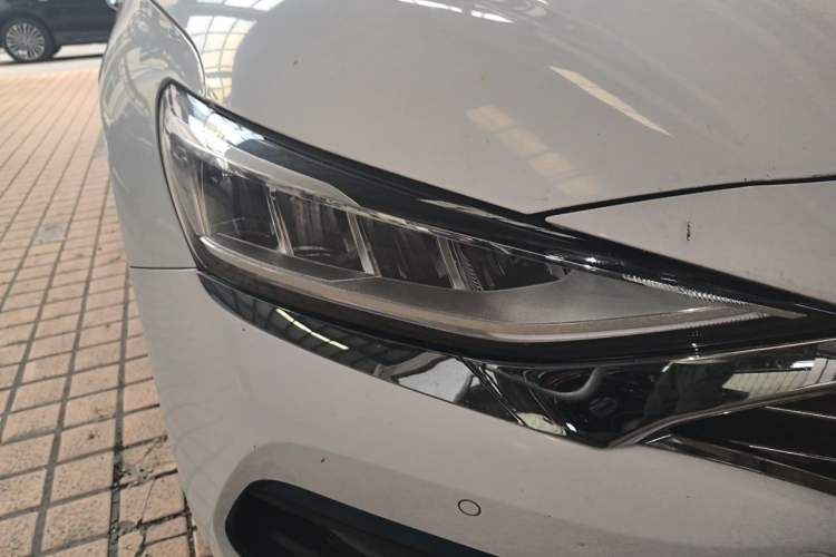 Used Hyundai Lafesta 2019 280TGDi Smart Edition China VI Standard Right Front Headlight