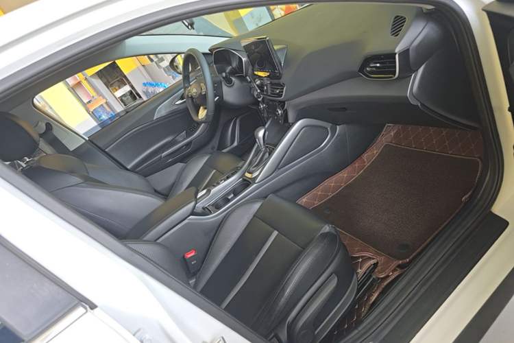 Used Hyundai Lafesta 2019 280TGDi Smart Speed Version China VI Standard Right Front Seat