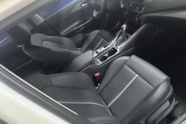 Used Hyundai Lafesta 2019 280TGDi Smart Speed Version China VI Standard Right Front Seat
