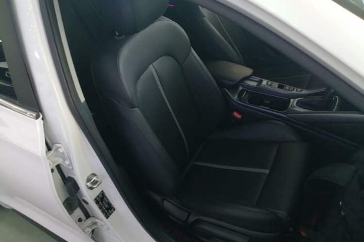 Used Hyundai Lafesta 2019 280TGDi Sport Edition China VI Right Front Seat