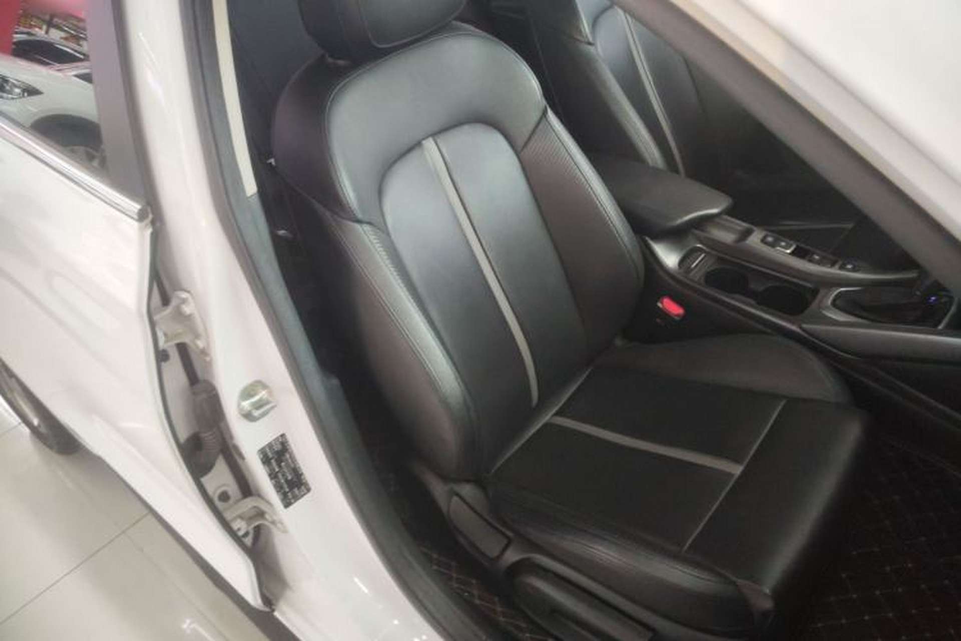 Used Hyundai Lafesta 2019 280TGDi Sport Edition China VI Right Front Seat