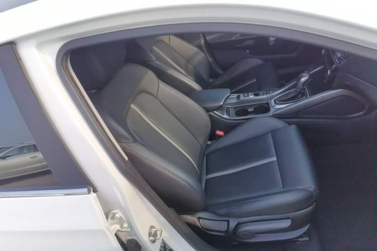 Used Hyundai Lafesta 2019 280TGDi Sport Edition China VI Right Front Seat
