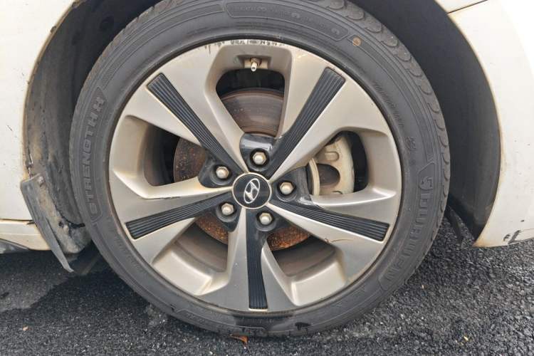 Used Hyundai Lafesta 2019 280TGDi Sport Edition China V Standard Right Front Wheel Hub