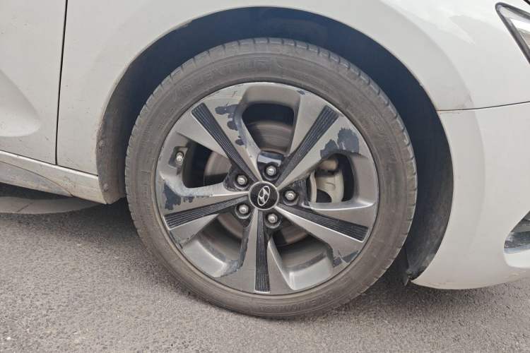 Used Hyundai Lafesta 2019 280TGDi Smart Speed Version China VI Standard Right Front Wheel Hub