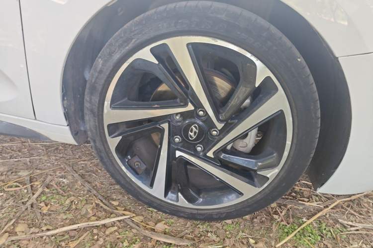 Used Hyundai Lafesta 2019 280TGDi Smart Edition China VI Standard Right Front Wheel Hub