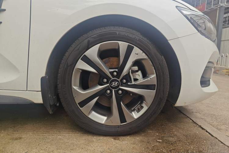 Used Hyundai Lafesta 2019 280TGDi Smart Speed Version China V Standard Right Front Wheel Hub