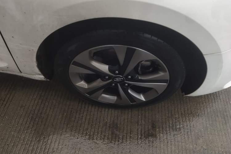 Used Hyundai Lafesta 2019 280TGDi Smart Speed Version China VI Standard Right Front Wheel Hub