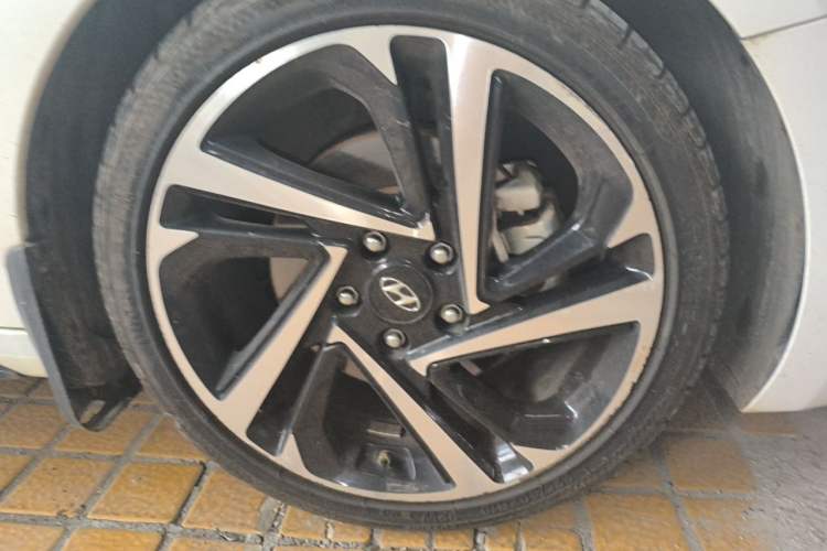 Used Hyundai Lafesta 2019 280TGDi Smart Edition China VI Standard Right Front Wheel Hub