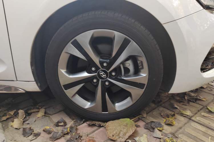 Used Hyundai Lafesta 2019 280TGDi Sport Edition China V Standard Right Front Wheel Hub