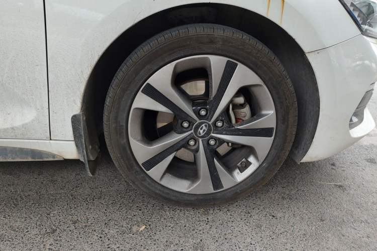 Used Hyundai Lafesta 2019 280TGDi Smart Speed Version China VI Standard Right Front Wheel Hub