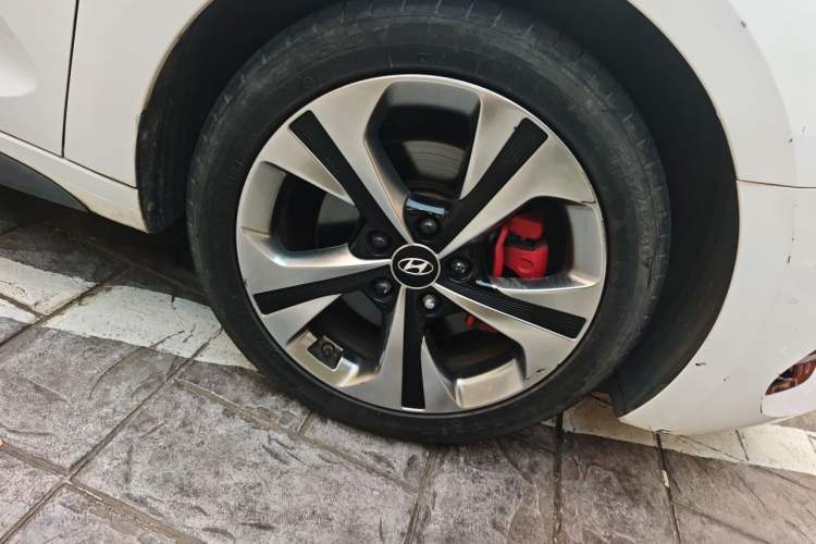 Used Hyundai Lafesta 2019 280TGDi Sport Edition China VI Right Front Wheel Hub