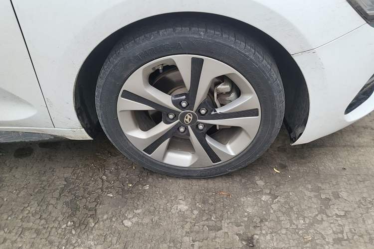 Used Hyundai Lafesta 2019 280TGDi Smart Speed Version China VI Standard Right Front Wheel Hub