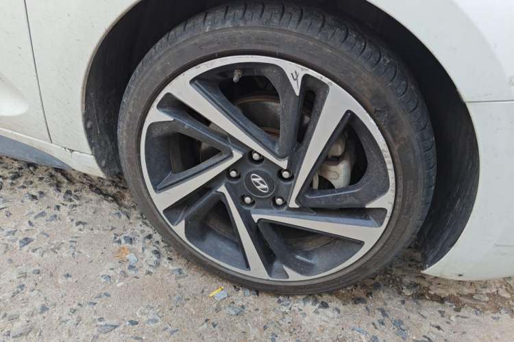 Used Hyundai Lafesta 2019 280TGDi Smart Speed Version China V Standard Right Front Wheel Hub