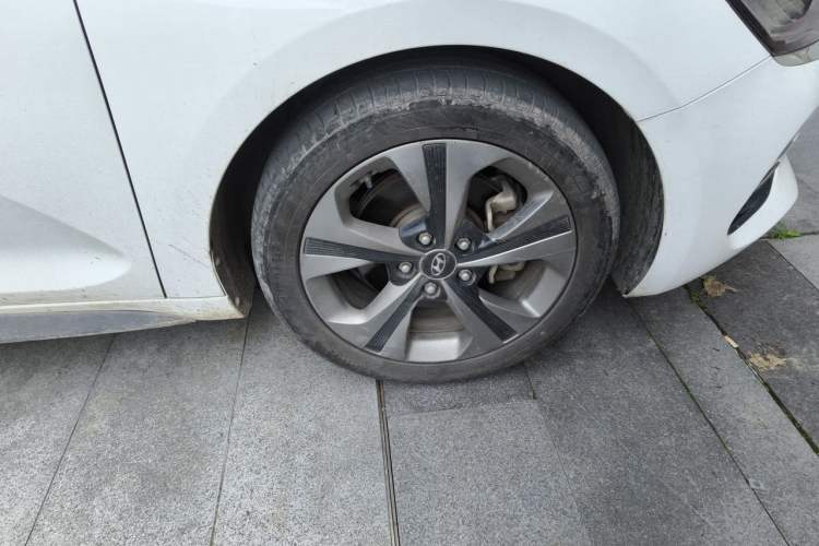 Used Hyundai Lafesta 2019 280TGDi Smart Speed Version China VI Standard Right Front Wheel Hub