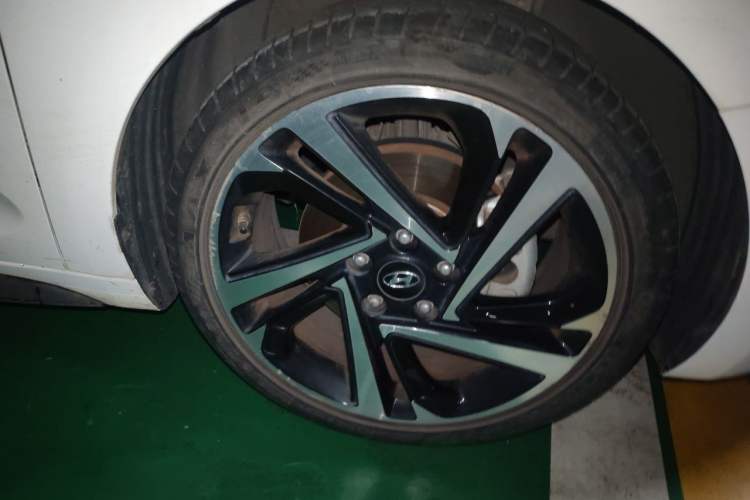 Used Hyundai Lafesta 2019 280TGDi Smart Speed Version China VI Standard Right Front Wheel Hub