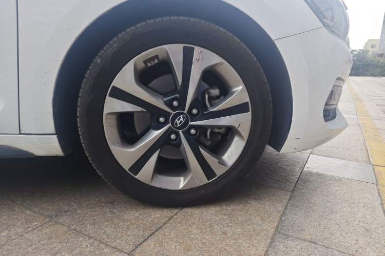 Used Hyundai Lafesta 2019 280TGDi Smart Speed Version China V Standard Right Front Wheel Hub