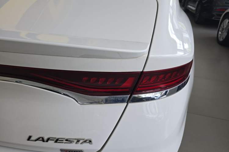Used Hyundai Lafesta 2019 280TGDi Smart Speed Version China VI Standard Right Rear Taillight