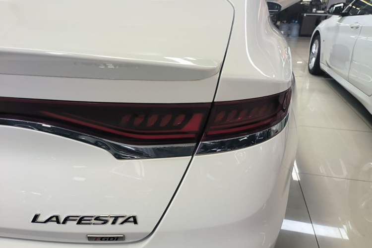 Used Hyundai Lafesta 2019 280TGDi Smart Speed Version China VI Standard Right Rear Taillight