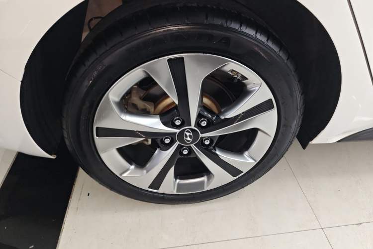 Used Hyundai Lafesta 2019 280TGDi Sport Edition China VI Right Rear Wheel Hub