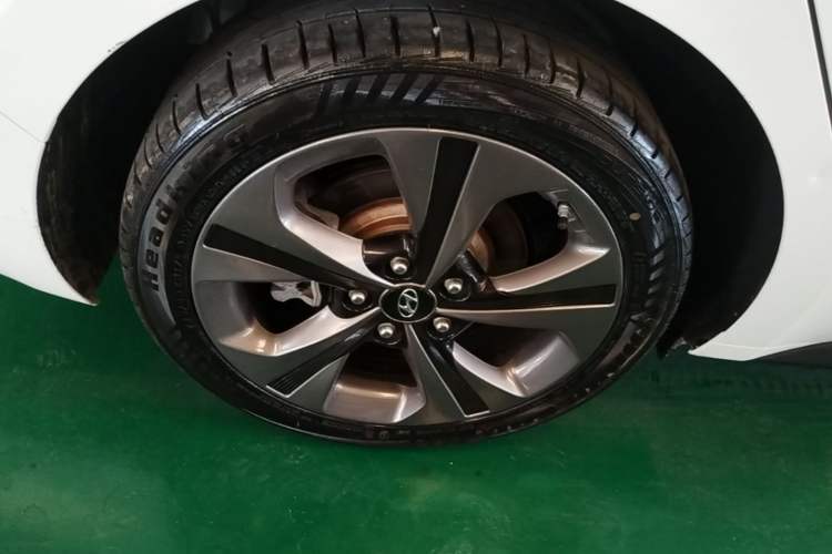 Used Hyundai Lafesta 2019 280TGDi Sport Edition China VI Right Rear Wheel Hub