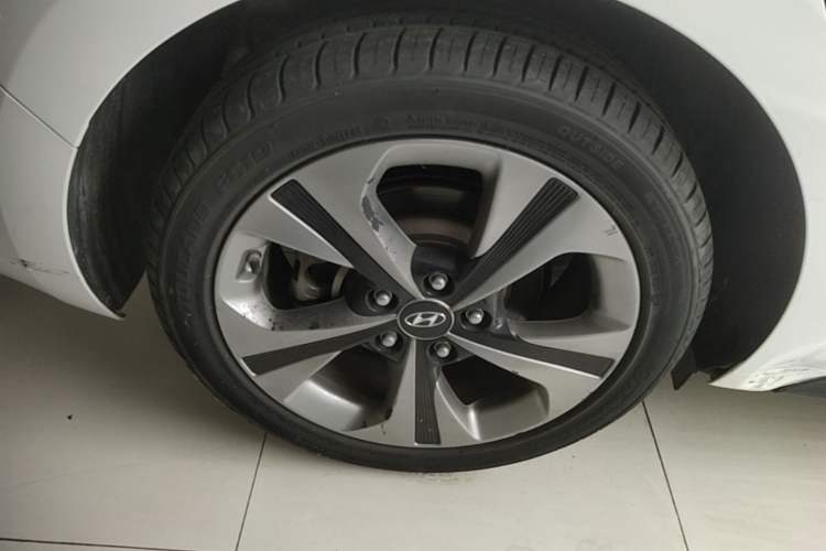 Used Hyundai Lafesta 2019 280TGDi Sport Edition China VI Right Rear Wheel Hub