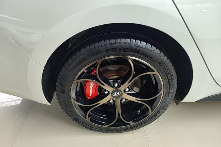 Used Hyundai Lafesta 2019 280TGDi Smart Speed Version China V Standard Right Rear Wheel Hub